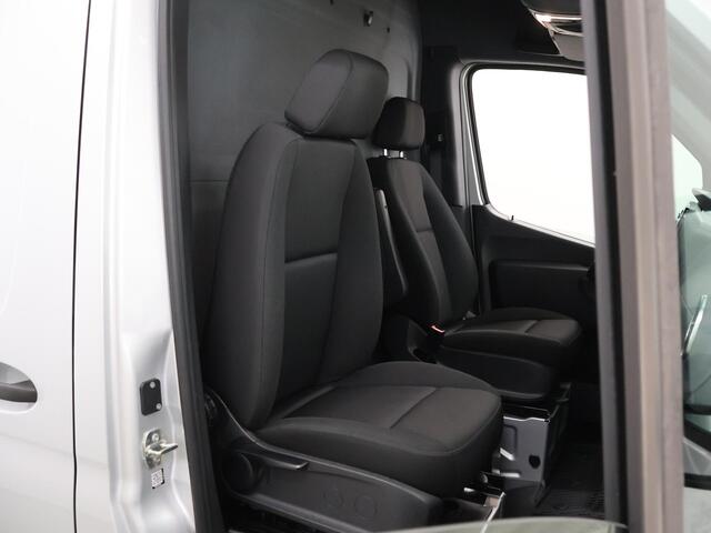 Mercedes-Benz eSprinter 314 / 414 L3 | PRO | 113 kWh | ACHTERUITRIJCAMERA | OPSTAP ACHTER | 270 ACHTERDEUREN | AIRCO | GROOT MBUX SYSTEEM | CRUISE CONTROL | STOELVERWARMING | CERTIFIED