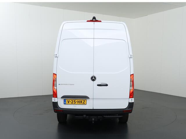 Mercedes-Benz eSprinter 314 | 81 Kwh | L2 H2 | RWD | PRO | 312 KM RANGE | Apple Carplay/Android Auto | Betimmering laadruimte | 3 zits | Trekhaak | Stoelverwarming | Achteruitrijcamera | Certified