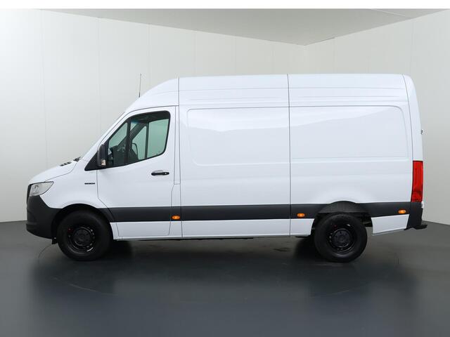 Mercedes-Benz eSprinter 320 L2 PRO | L2 H2 | 81 kWh | SNELLADEN 115 kWh | ACHTERUITRIJCAMERA | STOELVERWARMING | AIRCO | SMARTPHONE INTEGRATIE PAKKET | 3-ZITS | CRUISE CONTROL | W73 OPSTAP ACHTERDEUREN | CERTIFIED