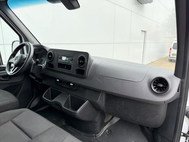 Mercedes-Benz eSprinter 312 55 kWh L2H2 Elektrisch 145km WLTP 80kw Snelladen Climate Control