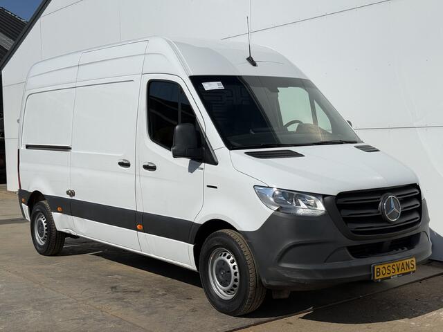 Mercedes-Benz eSprinter 312 55 kWh L2H2 Elektrisch 145km WLTP 92,5% (SOH) 80kw Snelladen Climate Control Camera