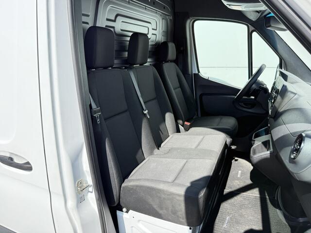 Mercedes-Benz eSprinter 312 55 kWh L2H2 Elektrisch 145km WLTP 92,5% (SOH) 80kw Snelladen Climate Control Camera