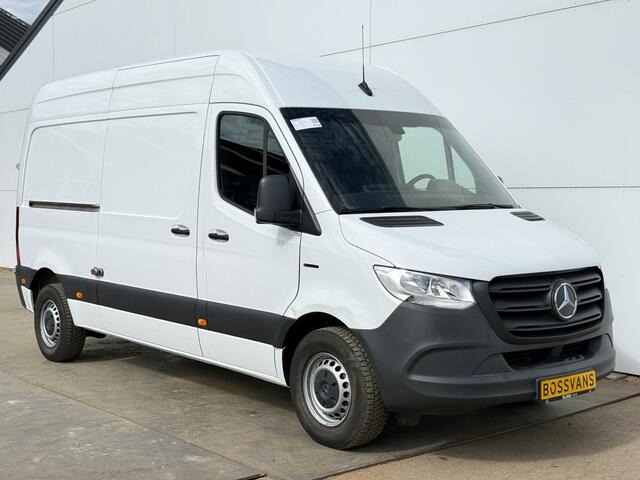 Mercedes-Benz eSprinter 312 55 kWh L2H2 Elektrisch 145km WLTP 92,6% (SOH) 80kw Snelladen Climate Control Camera