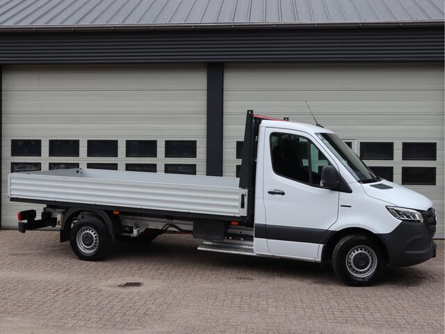 Mercedes-Benz eSprinter 320 81kWh L3 Open Laadbak 430 cm - Select - MBUX - Camera