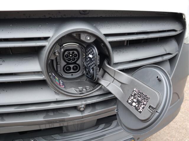 Mercedes-Benz eSprinter 320 81kWh L3 Open Laadbak 430 cm - Select - MBUX - Camera