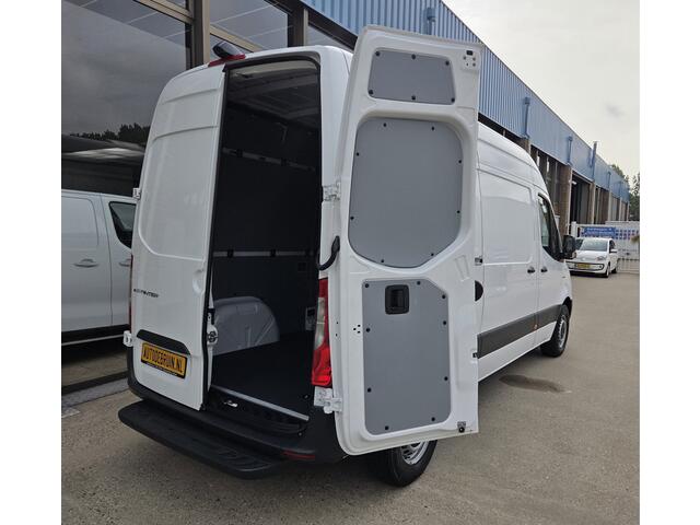 Mercedes-Benz eSprinter eSprinter L2H2 55 kWh Airco Achteruitrijcamera 270 gr doordraai deuren