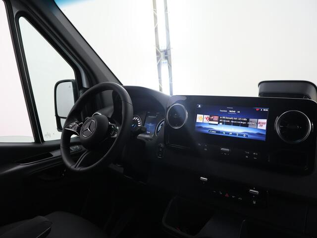 Mercedes-Benz eSprinter 414 L2 H2 RWD PRO 81kWh | TREKHAAK | STOELVERWARMING | CARPLAY / ANDROID AUTO | STANDKACHEL | OPSTAP TOT ACHTERDEUREN | DODEHOEKDETECTIE | 3-ZITS | 115 KW SNELLADEN | ACHTERUITRIJCAMERA