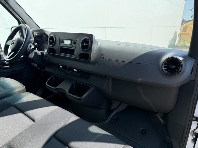 Mercedes-Benz eSprinter 312 55kWh L2H2 Elektrisch 145km WLTP 80kw Snelladen Climate Control Camera