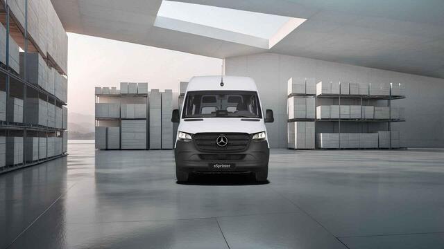 Mercedes-Benz eSprinter 314 L2 H2 RWD PRO 81kWh | Rolstoel ombouw | 115 kw Snelladen | Cruise-Controle | Achteruitrijcamera |