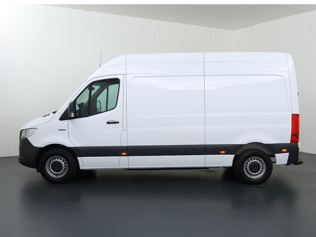 Mercedes-Benz eSprinter L2 H2 | 134 KM WLTP | 55 kWh | 3-ZITS | PARKEERCAMERA | STOELVERWARMING | CERTIFIED