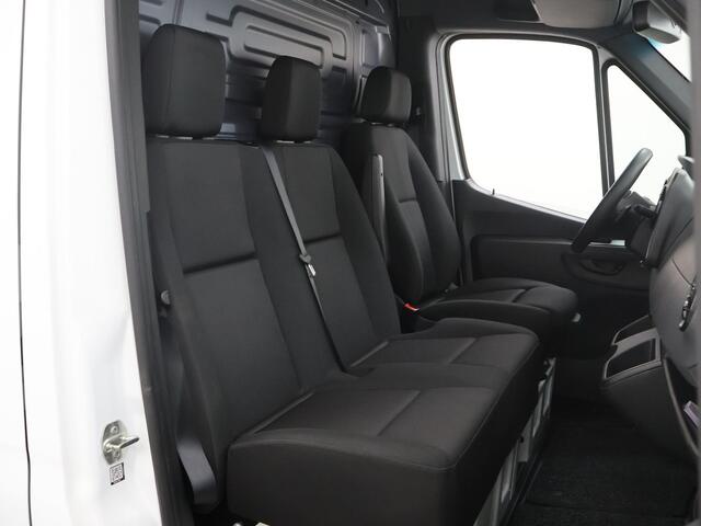 Mercedes-Benz eSprinter L2 H2 | 134 KM WLTP | 55 kWh | 3-ZITS | PARKEERCAMERA | STOELVERWARMING | CERTIFIED