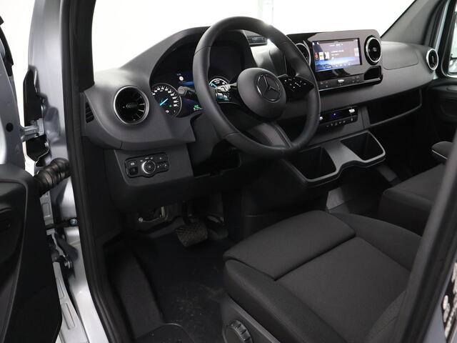 Mercedes-Benz eSprinter 314 L2 Pro 81kWh 100% elektrisch | 2000kg Trekhaak | 115Kw/u DC Snelladen | Smartphone integratie pakket | Carplay | Camera | Comfort bestuurdersstoel |