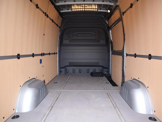 Mercedes-Benz eSprinter 314 56 kWh L2H2 RWD - New Model - LED - Winter pakket