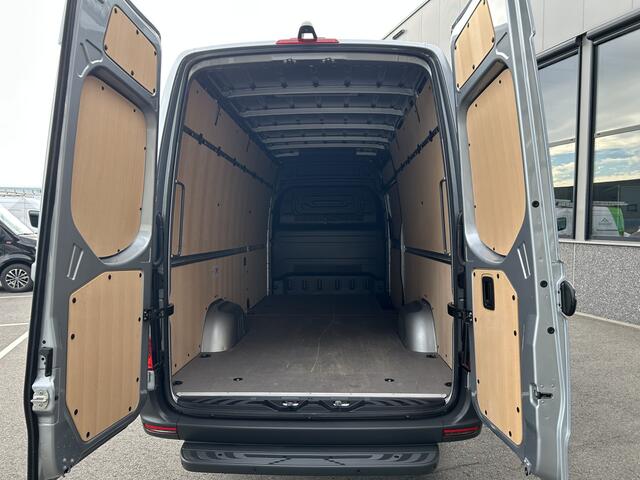 Mercedes-Benz eSprinter 320 L3 H2 Select 81kWh / Snel laden 115Kw / LED / Distronic / Carplay / Navigatie / Camera / Parkeersensoren / LMV