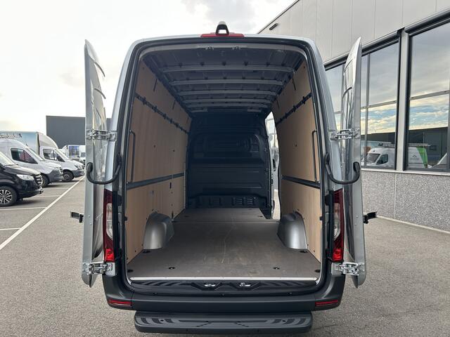 Mercedes-Benz eSprinter 320 L3 H2 Select 81kWh / Snel laden 115Kw / LED / Distronic / Carplay / Navigatie / Camera / Parkeersensoren / LMV