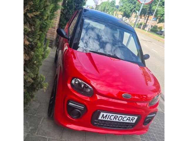 Microcar M.GO 6X SUN MET AIRCO + STUURBEKRACHTIGING LAGE KM.STAND
