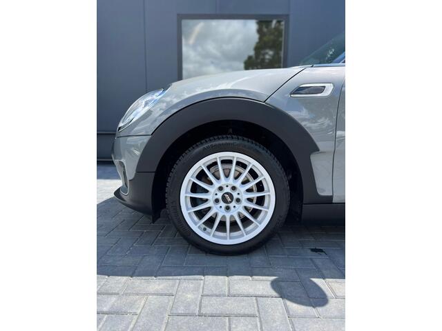 Mini CLUBMAN 1.5 One Pepper Serious Business / Pdc achter / Navi / Stoelverw.