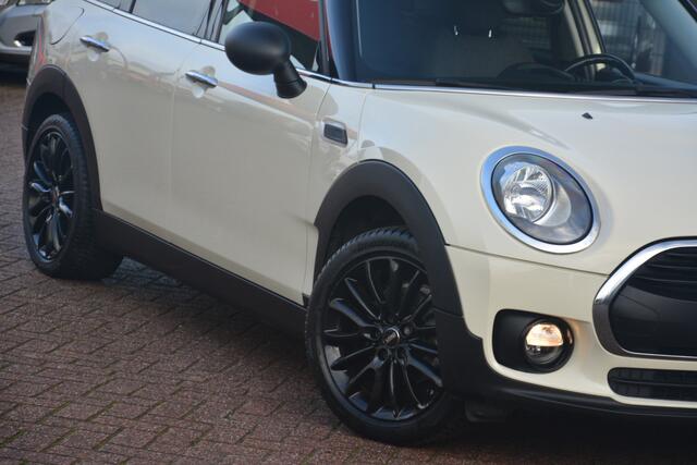 Mini CLUBMAN Mini 1.5 One D Business Edition | Navigatie | Sportstoelen | Clima | PDC | NL auto!! |