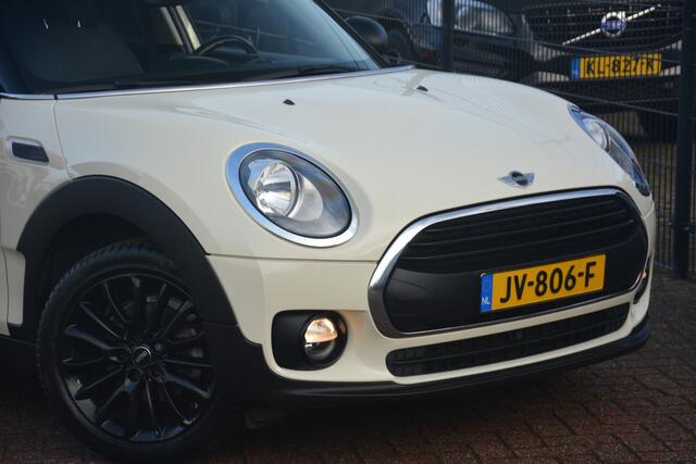 Mini CLUBMAN Mini 1.5 One D Business Edition | Navigatie | Sportstoelen | Clima | PDC | NL auto!! |