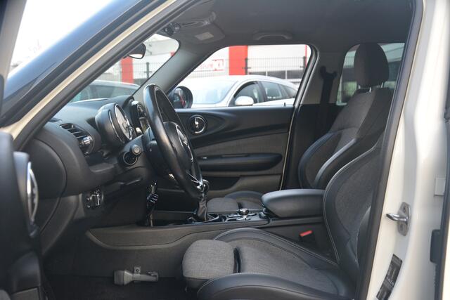 Mini CLUBMAN Mini 1.5 One D Business Edition | Navigatie | Sportstoelen | Clima | PDC | NL auto!! |