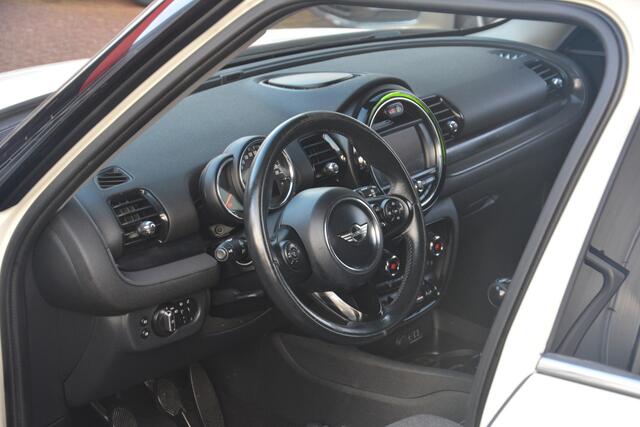 Mini CLUBMAN Mini 1.5 One D Business Edition | Navigatie | Sportstoelen | Clima | PDC | NL auto!! |