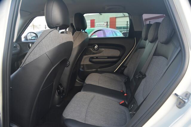 Mini CLUBMAN Mini 1.5 One D Business Edition | Navigatie | Sportstoelen | Clima | PDC | NL auto!! |