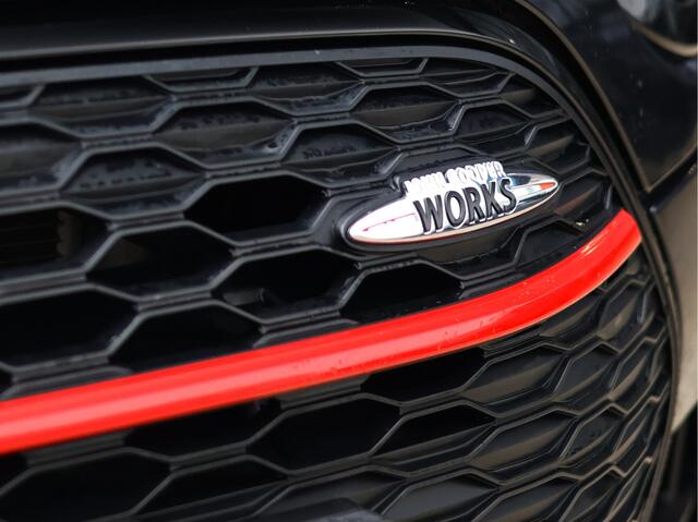 Mini CLUBMAN Mini 2.0 JCW ALL4 306PK *ACC*H/K*Pano*Leder*LED*