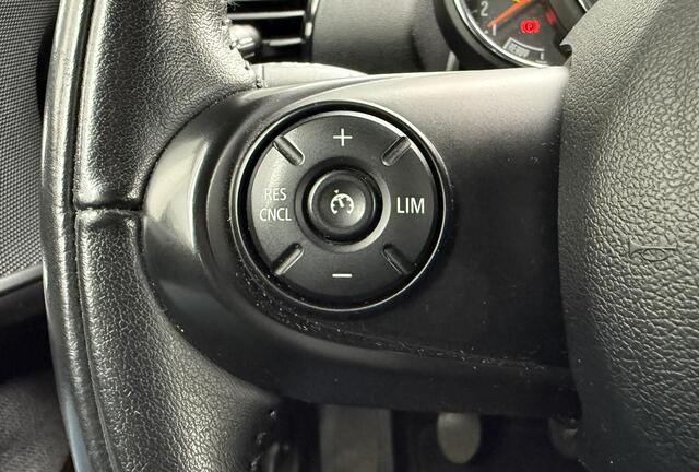 Mini CLUBMAN 1.5 D Business Edition |Keyless|LED|Navigatie|