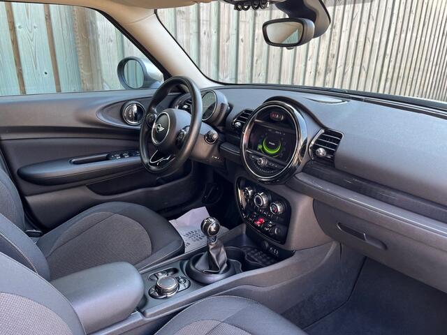 Mini CLUBMAN 1.5 Cooper Business / NAVI / AIRCO / CRUISE CTR. / LMV 17