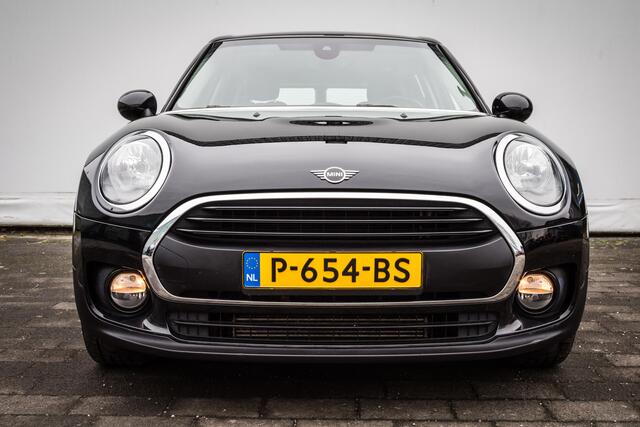 Mini CLUBMAN Mini 1.5 Aut. Pepper Navigatie/ Climate control/ Cruise control/ Pdc/ 17" Lmv/ Armsteun