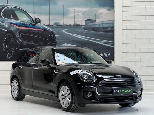 Mini CLUBMAN Mini 1.5 One Blackyard Turbo 102 PK / Airco / Groot Scherm / 17" Gray Spoke Velg / Park Sensors / Licht Pakket / 1e Eigenaar!