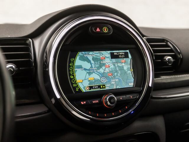 Mini CLUBMAN Mini 1.5 One Pepper Sport Automaat (NAVIGATIE, CLIMATE, STOELVERWARMING, GETINT GLAS, SPORTSTOELEN, CRUISE, PARKEERSENSOREN, NIEUWSTAAT)
