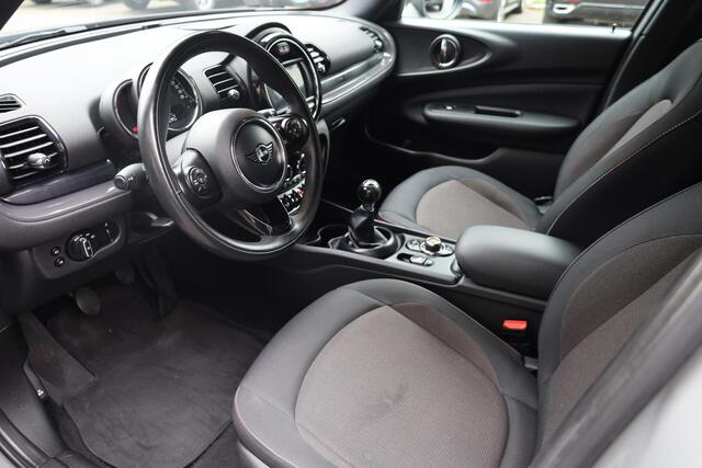 Mini CLUBMAN Mini 1.5 One D Chili CARPLAY RUIT/STOELVERW DAB CRUISE CLIMA NAVI 2XPDC 17''LMV DUO-TONE ZWARTE-HEMEL