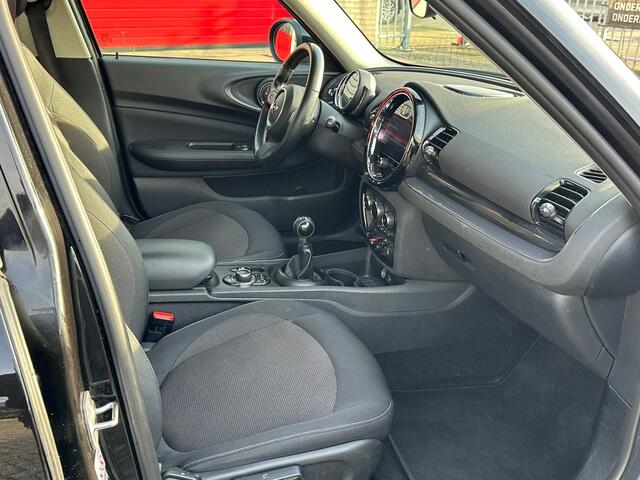 Mini CLUBMAN ONE APK 24-03-2027 Apple Carplay