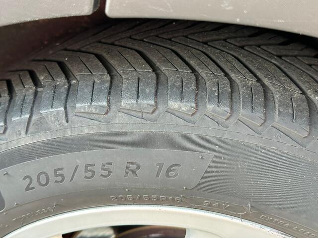 Mini CLUBMAN ONE APK 24-03-2027 Apple Carplay