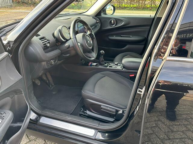 Mini CLUBMAN ONE 1.5 APK 09-12-2027 Apple Carplay