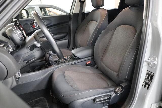 Mini CLUBMAN Mini 1.5 One Salt Business Editie All-Seasons | Climate | Bluetooth | Park. sensor.