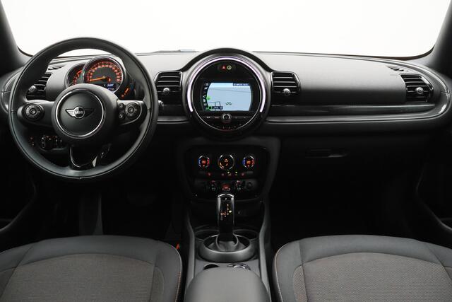 Mini CLUBMAN Mini 1.5 One Business Edition Automaat Navigatie, Climate, Cruise, PDC, 17"