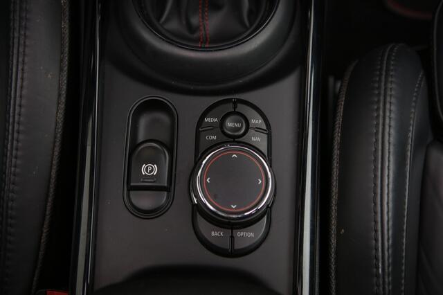 Mini CLUBMAN Mini 2.0 JCW ALL4 Chili | Pano |