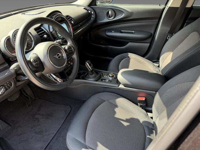 Mini CLUBMAN One | Salt | 17" LM Vent Spoke | Cruise Control | Smartphone integratie | Connected Navigation Pakket