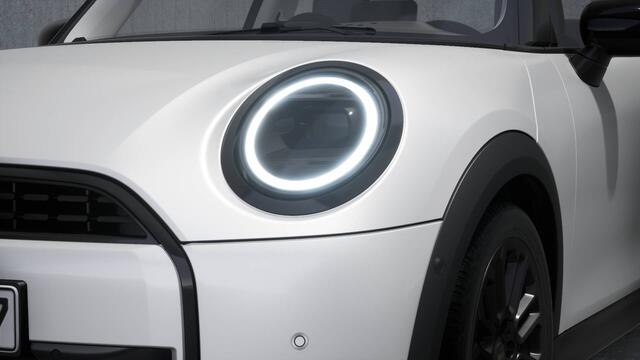 Mini COOPER Hatchback C Classic Automaat / LED / Comfort Access / Head-Up / Parking Assistant / Stoelverwarming / Driving Assistant