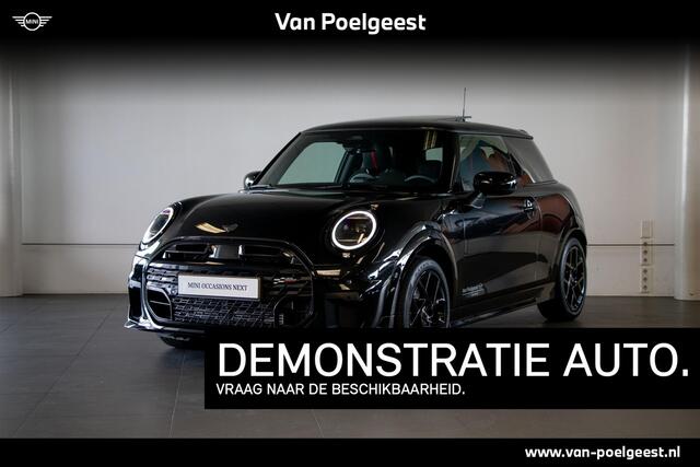 Mini COOPER 3-deurs 1.5 C John Cooper Works | Glazen Panoramadak | Headup display | Driving Assistant |