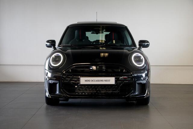 Mini COOPER 3-deurs 1.5 C John Cooper Works | Glazen Panoramadak | Headup display | Driving Assistant |