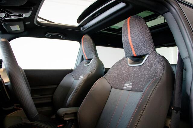 Mini COOPER 3-deurs 1.5 C John Cooper Works | Glazen Panoramadak | Headup display | Driving Assistant |