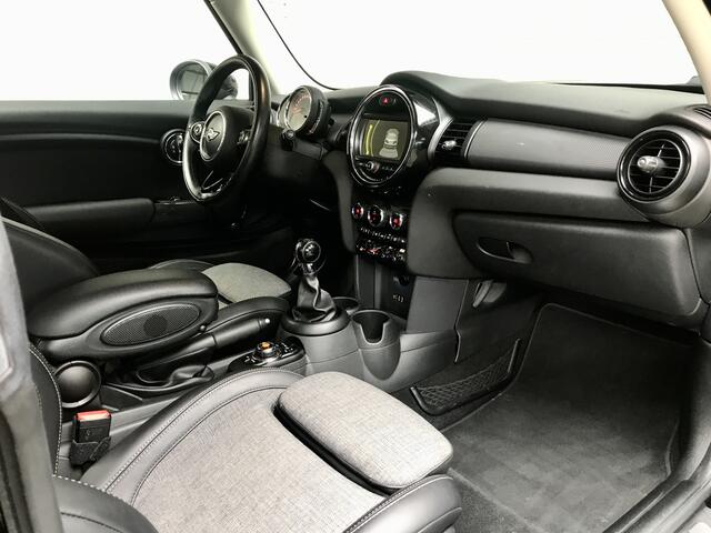 Mini COOPER 1.5 CHILI Rijklaarprijs!