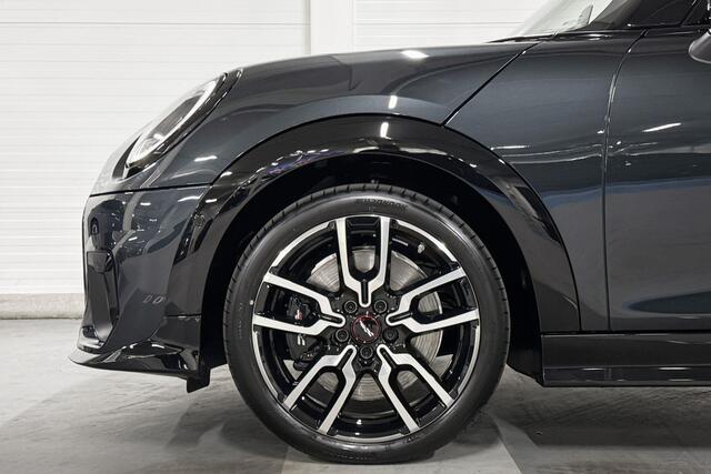 Mini COOPER C | John Cooper Works Trim | Pakket XL | 18" John Cooper Works Lap Spoke two-tone