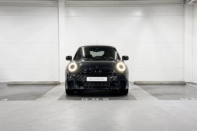 Mini COOPER C | John Cooper Works Trim | Pakket XL | 18" John Cooper Works Lap Spoke two-tone