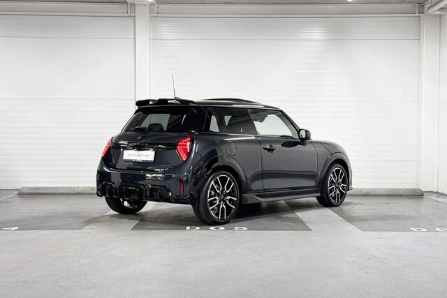 Mini COOPER C | John Cooper Works Trim | Pakket XL | 18" John Cooper Works Lap Spoke two-tone