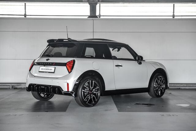 Mini COOPER 3-deurs 2.0 Cooper S John Cooper Works | Pakket XL | Dak en spiegelkappen in Jetblack