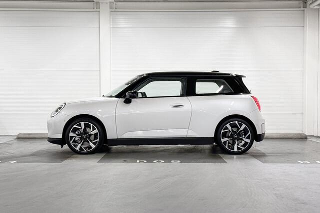 Mini COOPER E | Classic Trim | Pakket S | 18" Slide Spoke Two-Tone